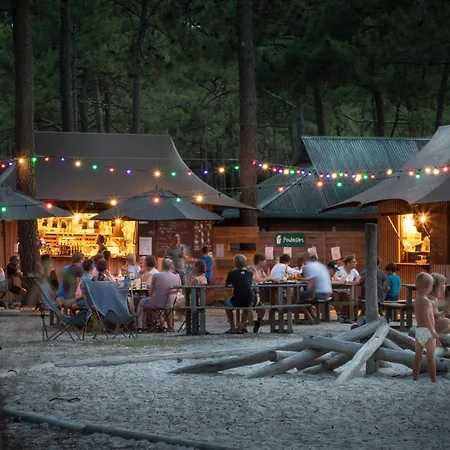 Huttopia D'aiguebelette Κάμπινγκ 4*
