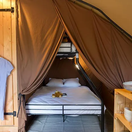 Huttopia D'aiguebelette Camping Saint-Alban-de-Montbel